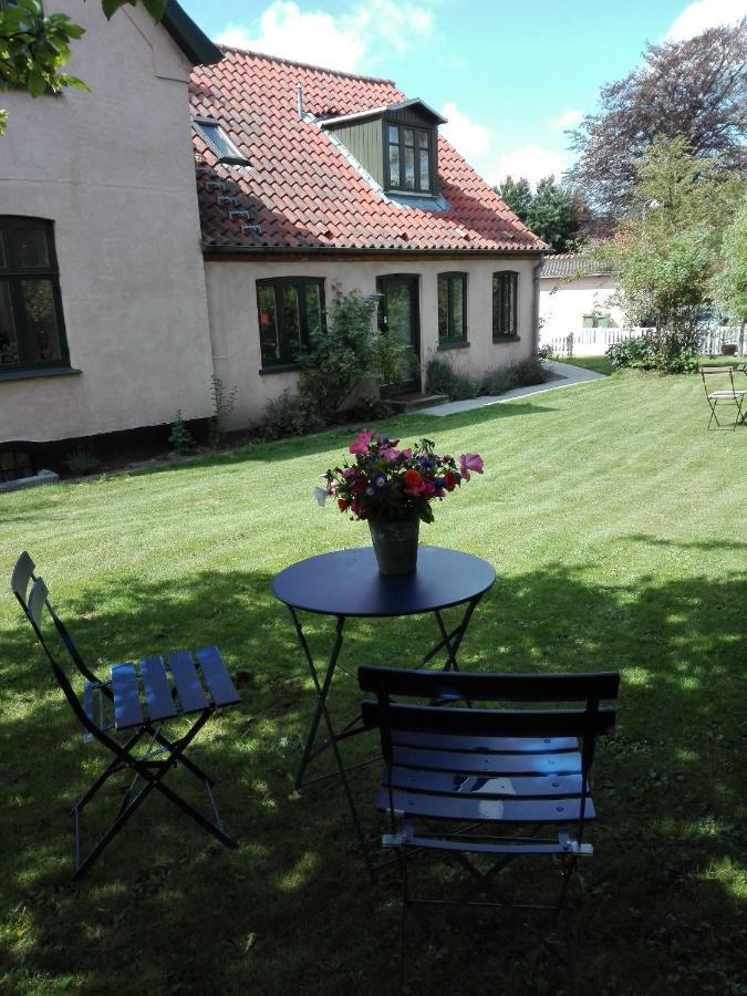 Pegasus Bed And Breakfast Helsinge Buitenkant foto